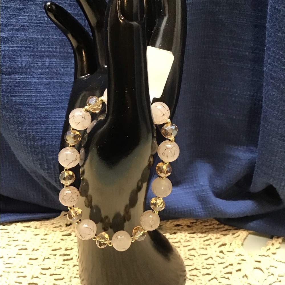 Elegant Gold and White Beaded Bracelet